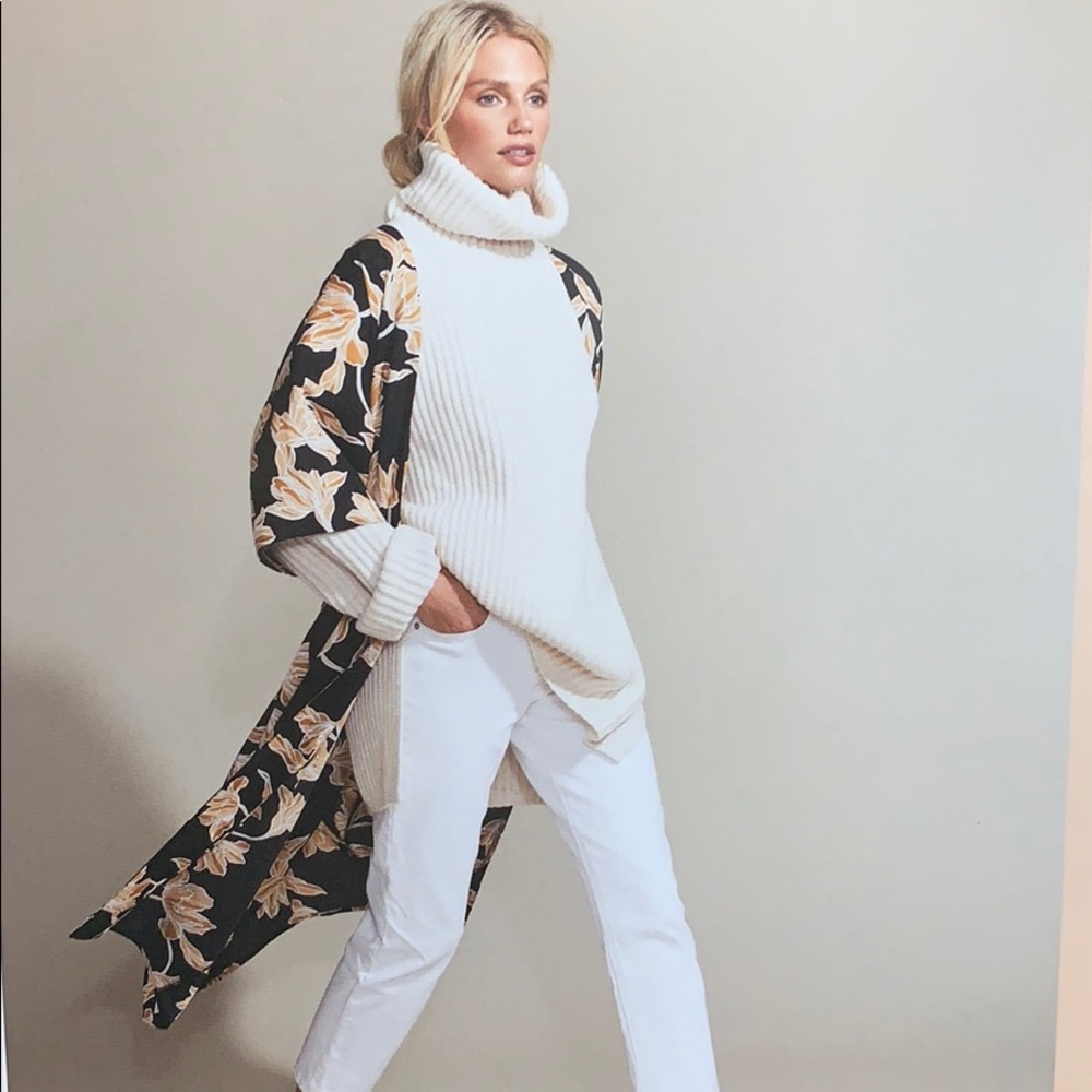 Maison Du Soir Floral Kimono